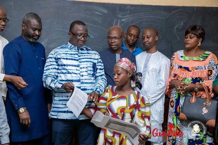 Concours d’accès aux écoles professionnelles : Dr Youssouf Boundou Sylla lance la première épreuve au lycée 1er mars Concours d’accès aux écoles professionnelles : Dr Youssouf Boundou Sylla lance la première épreuve au lycée 1er mars