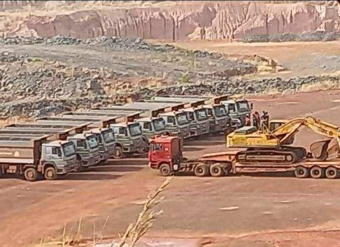 Société minière de Dinguiraye : une grogne des employés d’une société de sous-traitance fait plusieurs blessés (Source) Société minière de Dinguiraye : une grogne des employés d’une société de sous-traitance fait plusieurs blessés (Source)