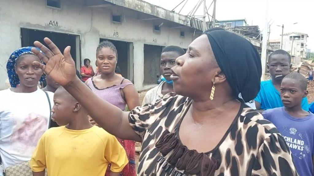 Kobaya : Des interrogations autour de la vente d’une partie du marché, des vendeuses en colère dans la rue Kobaya : Des interrogations autour de la vente d’une partie du marché, des vendeuses en colère dans la rue