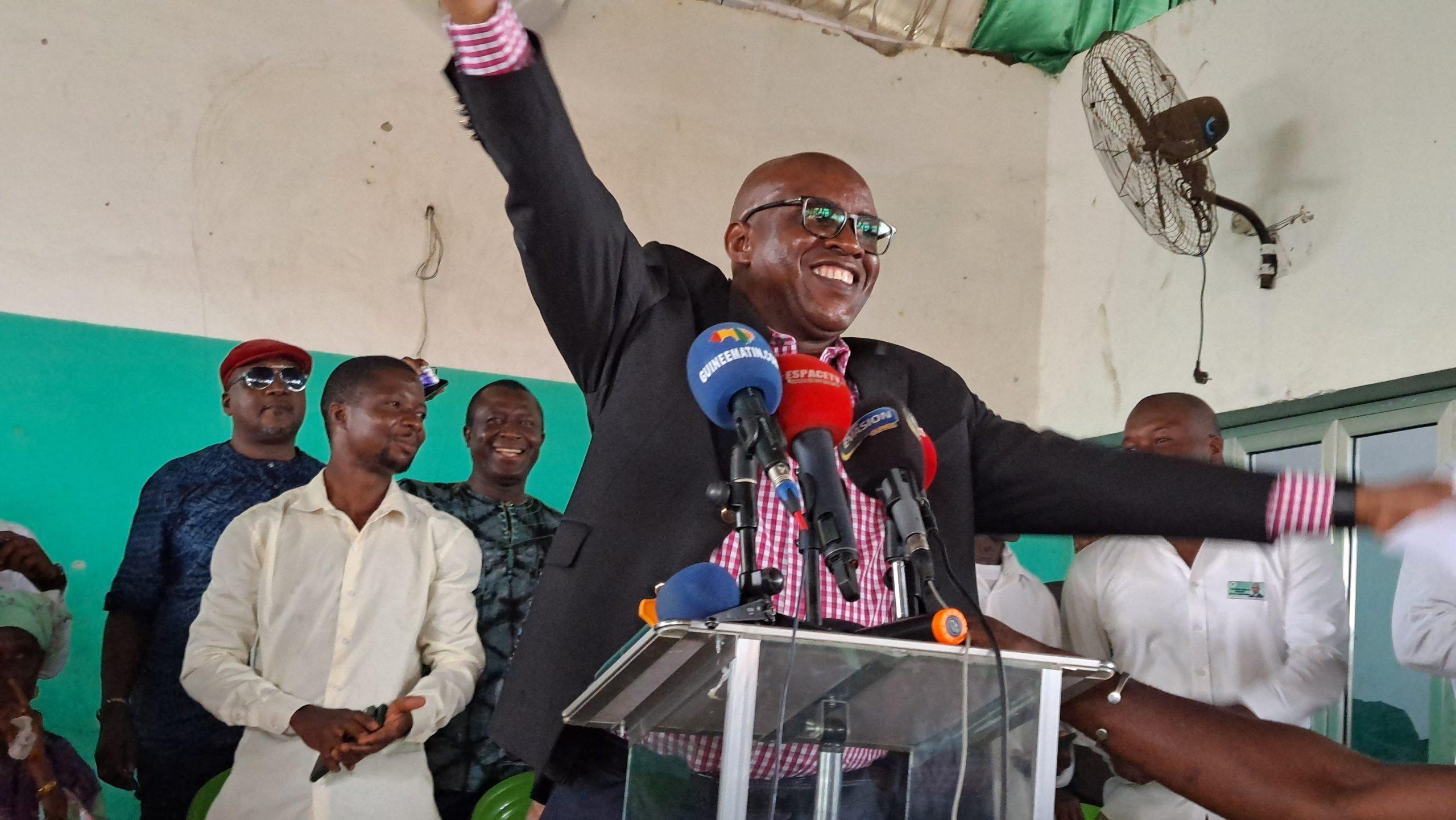 Rentrée scolaire ratée : l’UFDG invite le ministre Hawing à démissionner Rentrée scolaire ratée : l’UFDG invite le ministre Hawing à démissionner