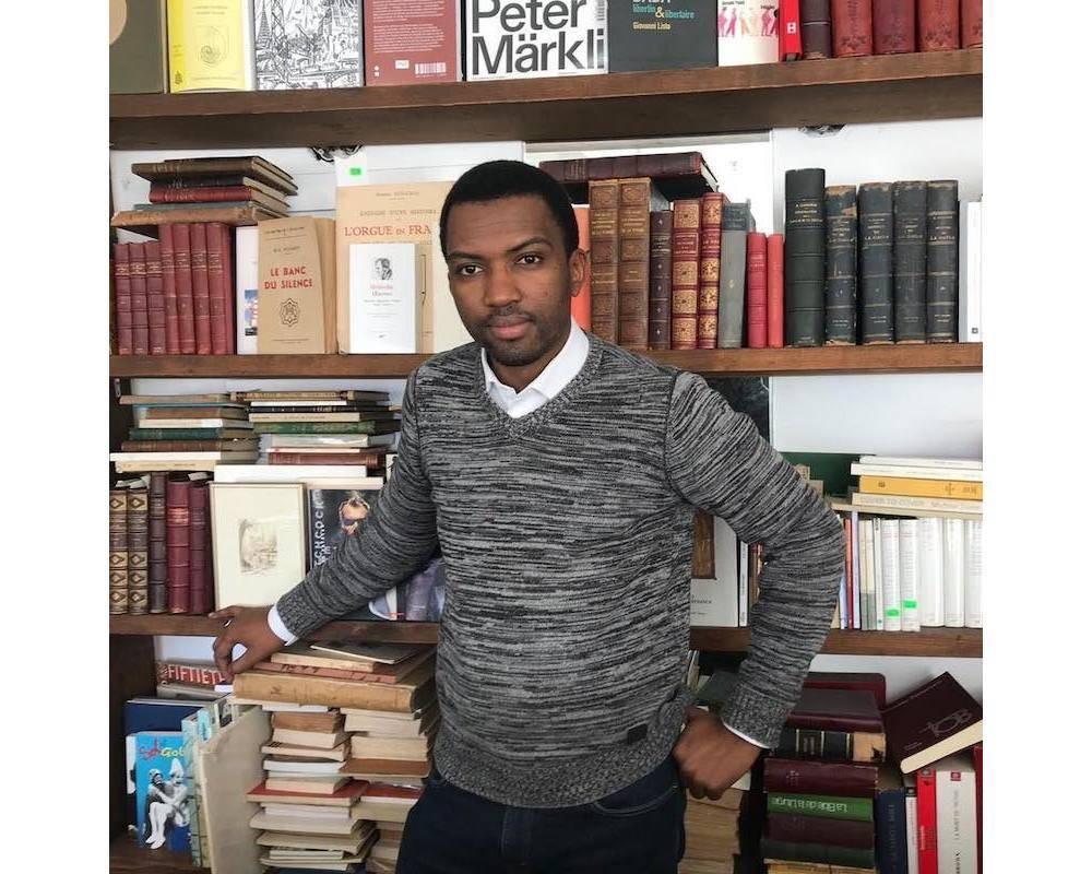 Dr Sadjo Barry s’interroge sur ‘’l’aveuglement de Bano Barry quand il était pouvoir et son accompagnement au 3e mandat’’ Dr Sadjo Barry s’interroge sur ‘’l’aveuglement de Bano Barry quand il était pouvoir et son accompagnement au 3e mandat’’