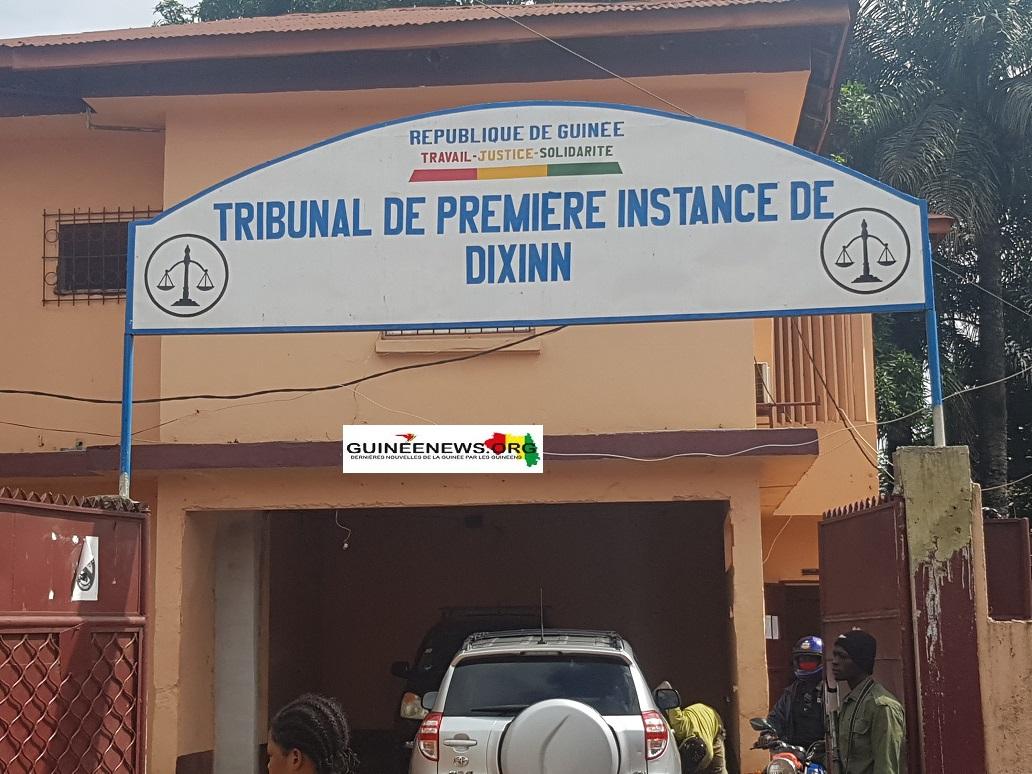 TPI Dixinn : des collègues du gendarme accusé du meurtre de trois jeunes sur l’Axe appelés à comparaître TPI Dixinn : des collègues du gendarme accusé du meurtre de trois jeunes sur l’Axe appelés à comparaître