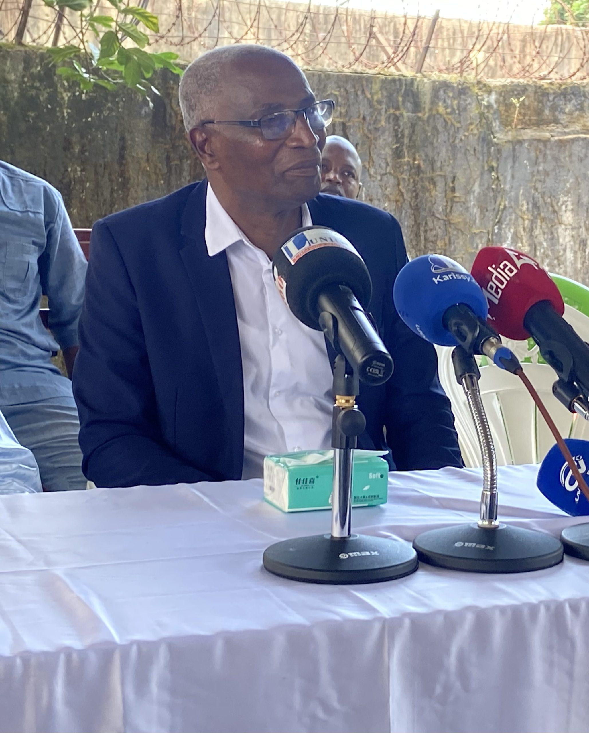 Confiscation des passeports diplomatiques des ministres : pour Bah Oury, cela fait un « discrédit » pour l’image de la Guinée Confiscation des passeports diplomatiques des ministres : pour Bah Oury, cela fait un « discrédit » pour l’image de la Guinée