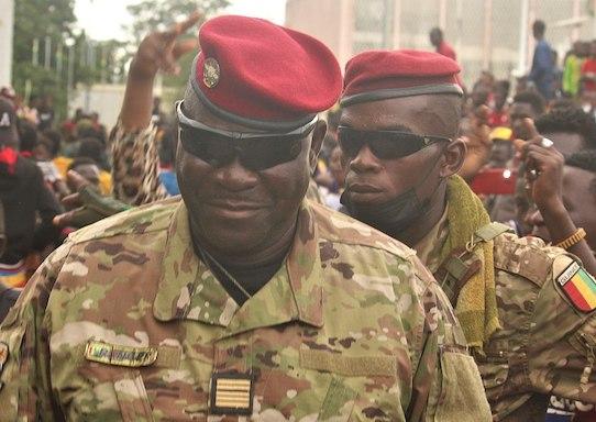 Pivi en cavale, des avocats inquiets : ‘’Il est dehors avec un commando efficace…Nous avons peur’’ Pivi en cavale, des avocats inquiets : ‘’Il est dehors avec un commando efficace…Nous avons peur’’