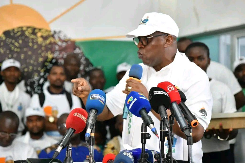 Fodé Oussou Fofana : ‘’Nous ne sommes pas des ennemis du colonel Doumbouya…Ceux qui ne l’aiment pas sont à côté de lui’’ Fodé Oussou Fofana : ‘’Nous ne sommes pas des ennemis du colonel Doumbouya…Ceux qui ne l’aiment pas sont à côté de lui’’