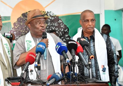 ‘‘Si Dalein n’aimait pas la Guinée, il y a très longtemps que ce pays serait à feu et à sang’’, selon un leader politique ‘‘Si Dalein n’aimait pas la Guinée, il y a très longtemps que ce pays serait à feu et à sang’’, selon un leader politique