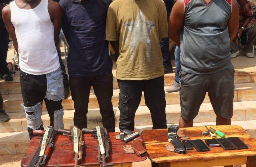 Arrestation de plusieurs présumés bandits dont un militaire à Kankan : ‘’les personnes suspectes seront traquées et interpellées’’ Arrestation de plusieurs présumés bandits dont un militaire à Kankan : ‘’les personnes suspectes seront traquées et interpellées’’