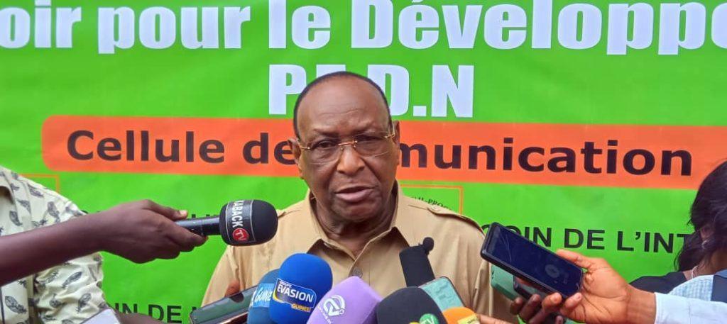 Lansana Kouyaté s’oppose à tout glissement de la transition : ‘’le pauvre Bah Oury est dans une sale affaire’’ Lansana Kouyaté s’oppose à tout glissement de la transition : ‘’le pauvre Bah Oury est dans une sale affaire’’