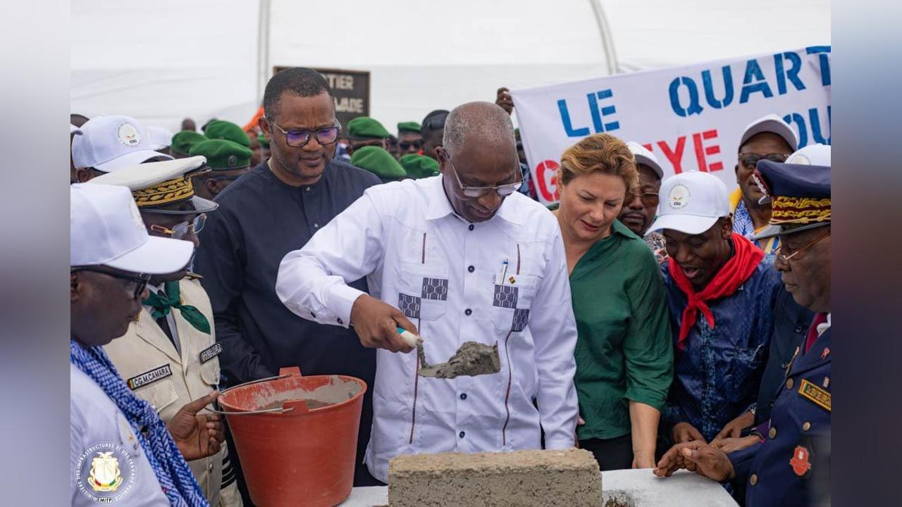 Lancement à Boké des travaux de construction de la route Dabiss-Quebo (Frontière Guinée-Bissau) Lancement à Boké des travaux de construction de la route Dabiss-Quebo (Frontière Guinée-Bissau)