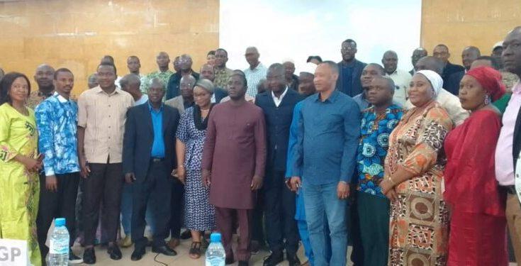 Le MATD reconnait la ‘’faiblesse de l’Etat’’ face à la ‘’nuisible hypertrophie des partis politiques’’ en Guinée Le MATD reconnait la ‘’faiblesse de l’Etat’’ face à la ‘’nuisible hypertrophie des partis politiques’’ en Guinée