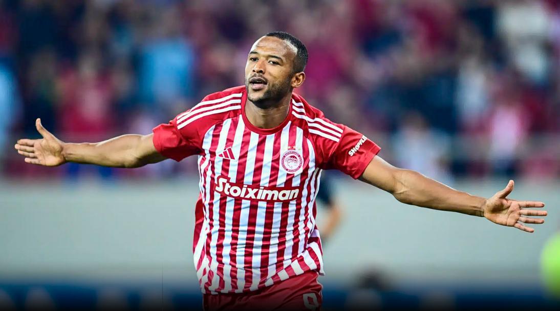 Olympiakos : Ayoub El Kaabi Claque un Hat-Trick et Devient le Meilleur Buteur du Championnat Olympiakos : Ayoub El Kaabi Claque un Hat-Trick et Devient le Meilleur Buteur du Championnat