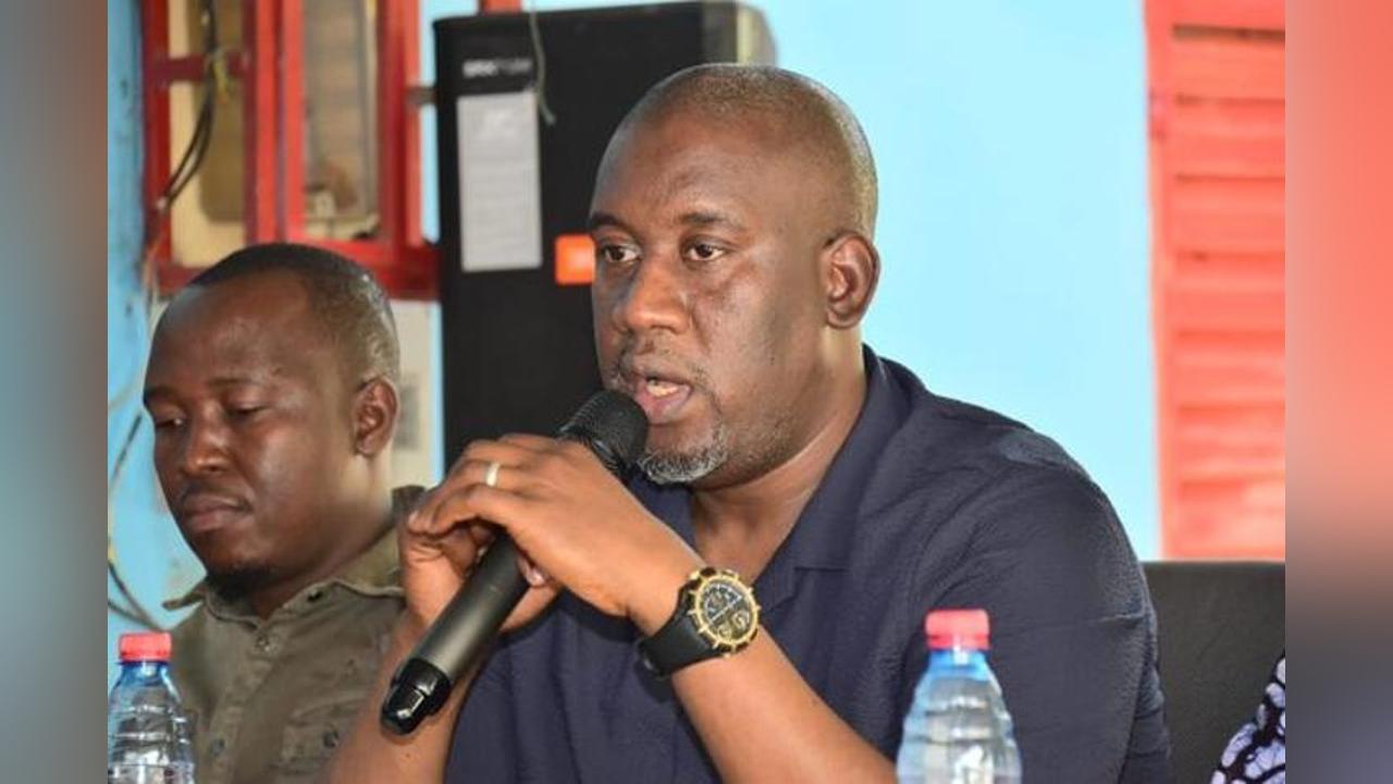 Aliou Bah aux guinéens : ‘’Réduire la question électorale à l’envie des politiques à vouloir conquérir et exercer le pouvoir, relève de l’ignorance’’ Aliou Bah aux guinéens : ‘’Réduire la question électorale à l’envie des politiques à vouloir conquérir et exercer le pouvoir, relève de l’ignorance’’