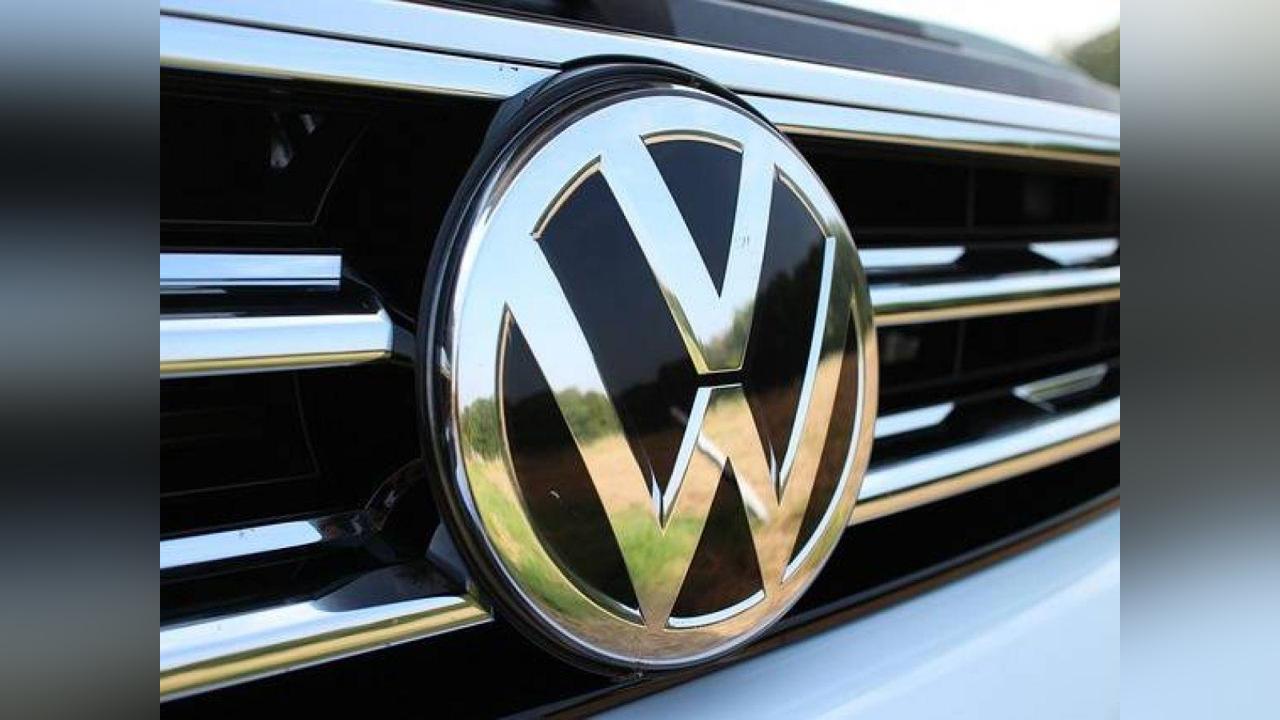 Technologies et innovations : Passat 2024 vs BMW Série 3 Touring Technologies et innovations : Passat 2024 vs BMW Série 3 Touring