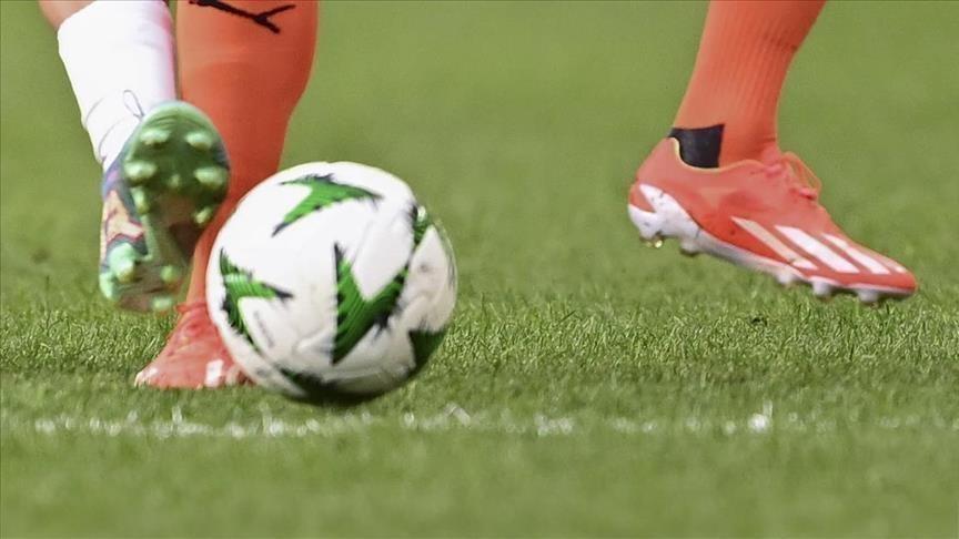une centaine de morts dans des violences lors d'un match de football une centaine de morts dans des violences lors d'un match de football