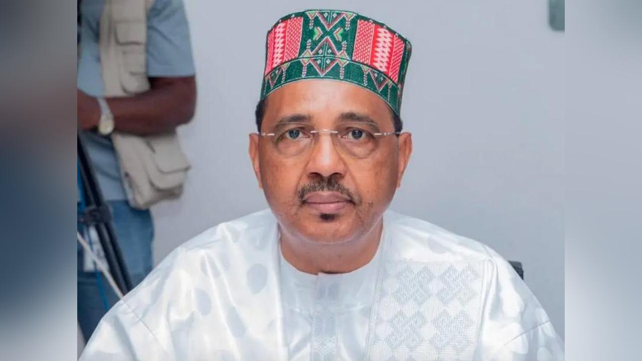 L’Ancien Ministre de la Santé Pèthè Diallo Poursuivi pour Détournement de 188 Milliards GNF et 20 Millions de Dollars L’Ancien Ministre de la Santé Pèthè Diallo Poursuivi pour Détournement de 188 Milliards GNF et 20 Millions de Dollars