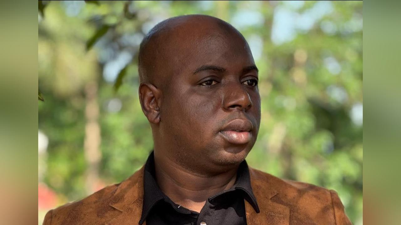Souleymane Souza Konaté se Fâche : ‘’De Pseudo-Intellectuels, Osent se Comparer à Tierno Monenembo, Monument de la Littérature Africaine’’ Souleymane Souza Konaté se Fâche : ‘’De Pseudo-Intellectuels, Osent se Comparer à Tierno Monenembo, Monument de la Littérature Africaine’’