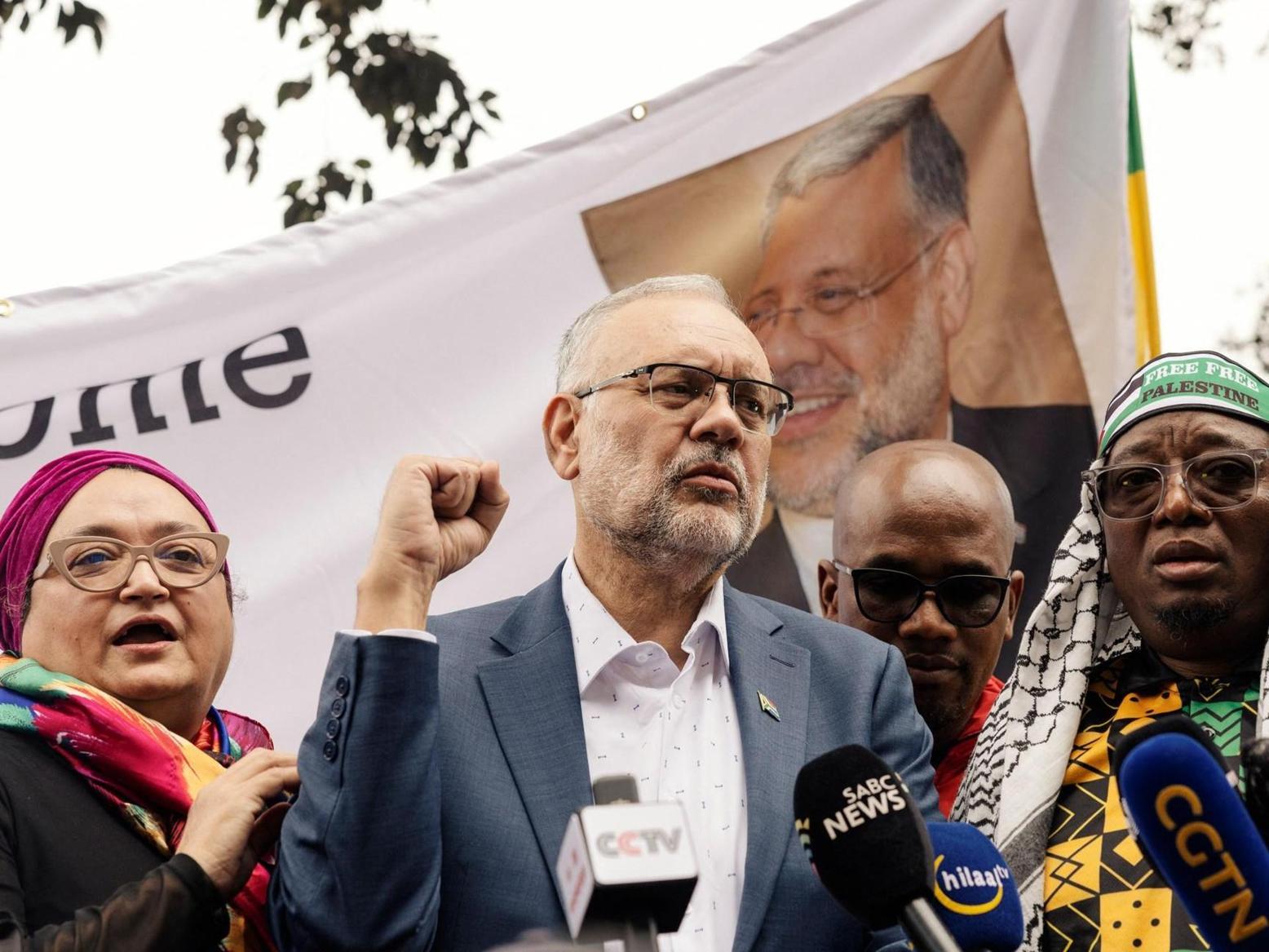 Retour du Diplomate Sud-Africain Expulsé des ÉTats-Unis Retour du Diplomate Sud-Africain Expulsé des ÉTats-Unis