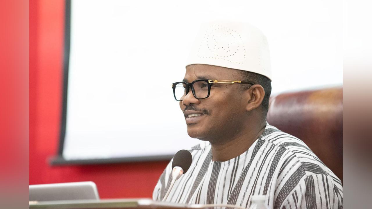 Dansa Kourouma sur la Nouvelle Constitution : ‘’On ne Peut pas Satisfaire tout le Monde, elle Sera Certainement Critiquée’’ Dansa Kourouma sur la Nouvelle Constitution : ‘’On ne Peut pas Satisfaire tout le Monde, elle Sera Certainement Critiquée’’