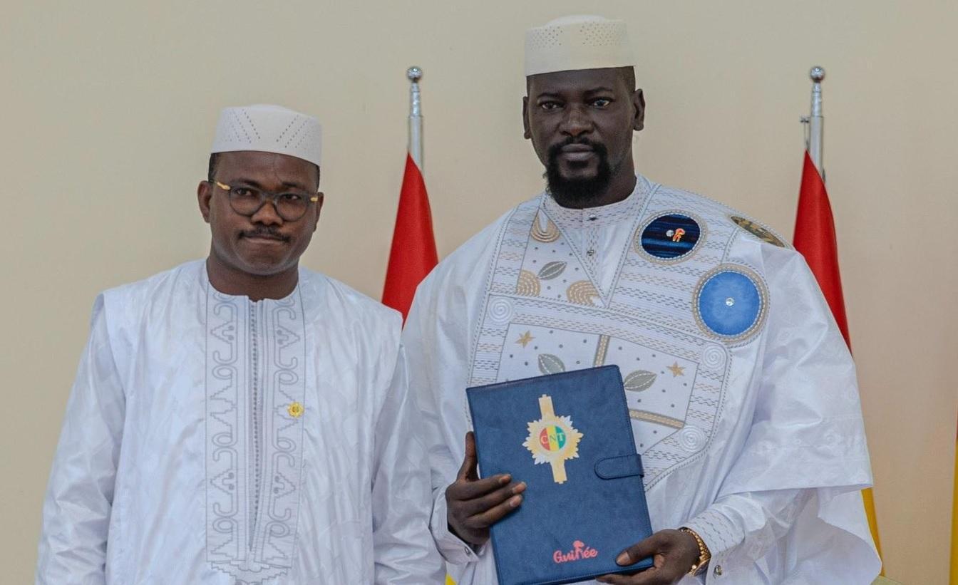 Vision Politique de Doumbouya Approuvée par le Peuple Vision Politique de Doumbouya Approuvée par le Peuple