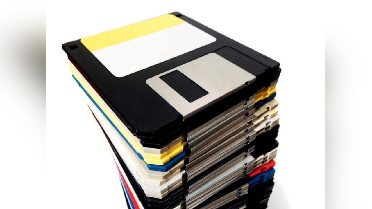 Mémoire Informatique: L’ÉTernelle Course aux Octets Mémoire Informatique: L’ÉTernelle Course aux Octets