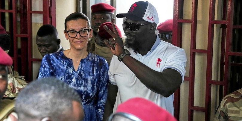 Mamadi Doumbouya, Favori de Paris Après le Putsch Mamadi Doumbouya, Favori de Paris Après le Putsch