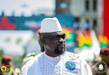 Doumbouya, Expert en Sécurité, Face à Divers Acteurs Doumbouya, Expert en Sécurité, Face à Divers Acteurs