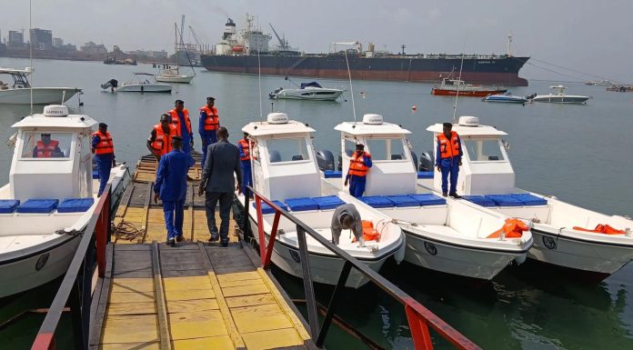 Douanes Renforcent Patrouilles Maritimes avec Vedettes Douanes Renforcent Patrouilles Maritimes avec Vedettes