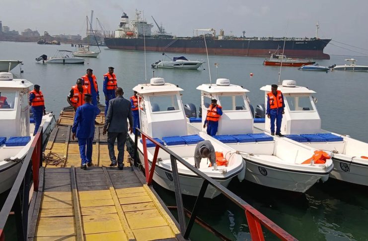 Douanes Renforcent Patrouilles Maritimes avec Vedettes Douanes Renforcent Patrouilles Maritimes avec Vedettes