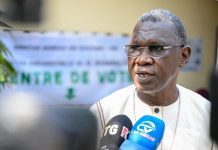 Présidentielle 2025: Ahmed Kanté Vote à Dixinn Présidentielle 2025: Ahmed Kanté Vote à Dixinn