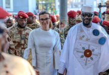 Mamadi Doumbouya Appelle à L’Unité et à la Stabilité Mamadi Doumbouya Appelle à L'Unité et à la Stabilité