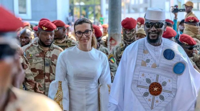 Mamadi Doumbouya Appelle à L’Unité et à la Stabilité Mamadi Doumbouya Appelle à L'Unité et à la Stabilité