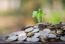 Le Mythe du Ruissellement dans les Économies Africaines Le Mythe du Ruissellement dans les Économies Africaines