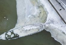 Épave de Navire Réapparaît en Suède avec Baisse Baltique Épave de Navire Réapparaît en Suède avec Baisse Baltique