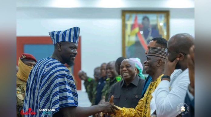 Doumbouya S’Engage à Protéger L’Avenir de la Guinée Doumbouya S'Engage à Protéger L'Avenir de la Guinée