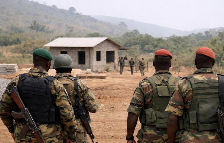 Avertissement du Chef de L’Armée sur le Territoire National Avertissement du Chef de L'Armée sur le Territoire National