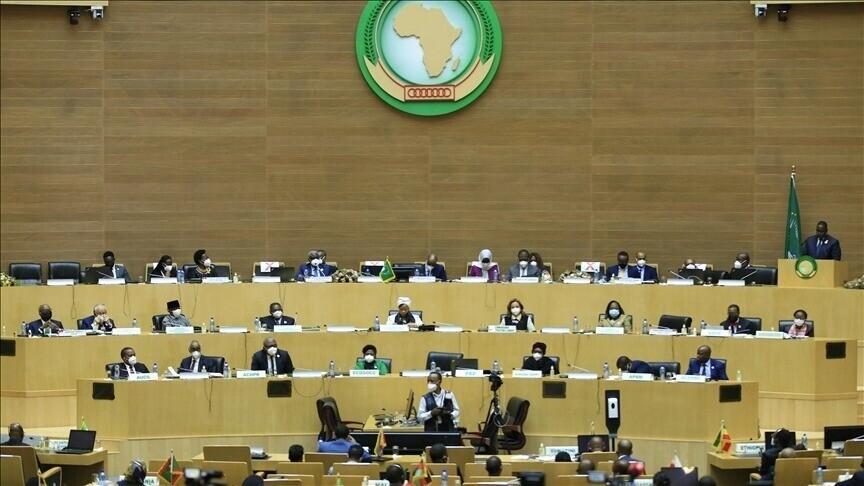 De L'Oua À L'Ua: Panafricanisme et Souveraineté De L'Oua À L'Ua: Panafricanisme et Souveraineté