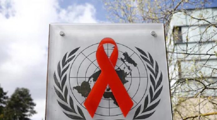 L’ONU Alerte sur L’épidémie de SIDA (Manque de Fonds) L'ONU Alerte sur L'épidémie de SIDA (Manque de Fonds)