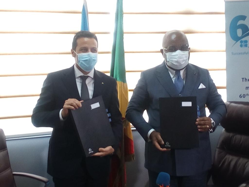 Hydrocarbures : l’État congolais et la société Eni-Congo renforcent leur contrat de partage de production Hydrocarbures : l’État congolais et la société Eni-Congo renforcent leur contrat de partage de production