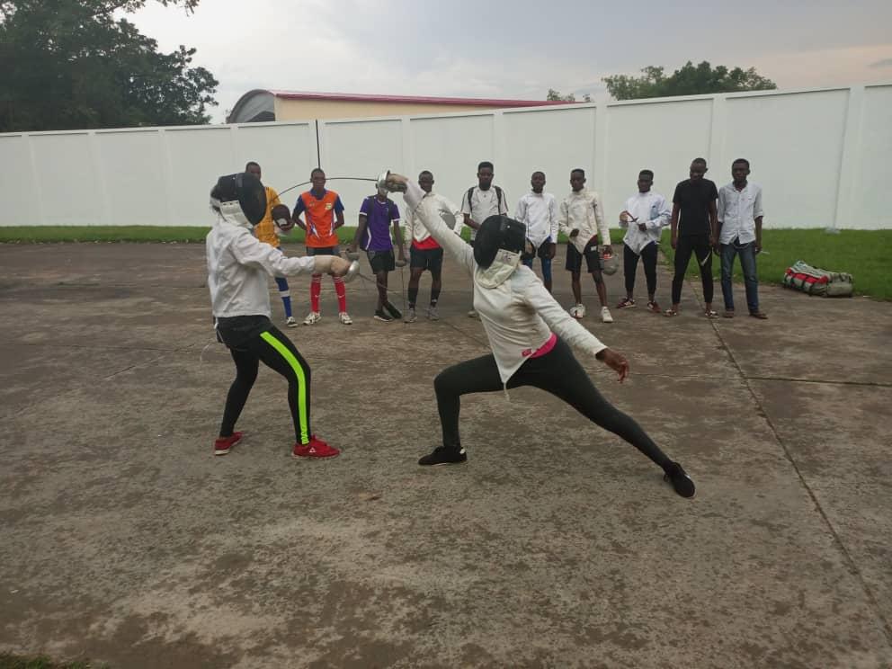Championnat d’Afrique d’escrime : les athlètes congolais affûtent leurs armes