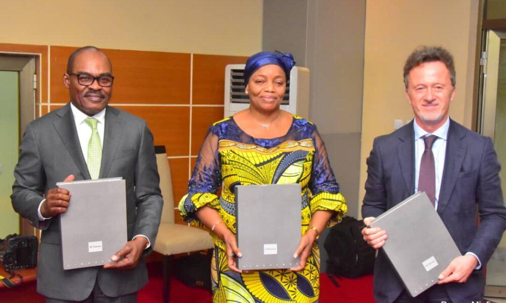 Afrique : CAFI et la RDC renforcent leur partenariat à travers la signature d’une seconde Lettre d’intention Afrique : CAFI et la RDC renforcent leur partenariat à travers la signature d’une seconde Lettre d’intention