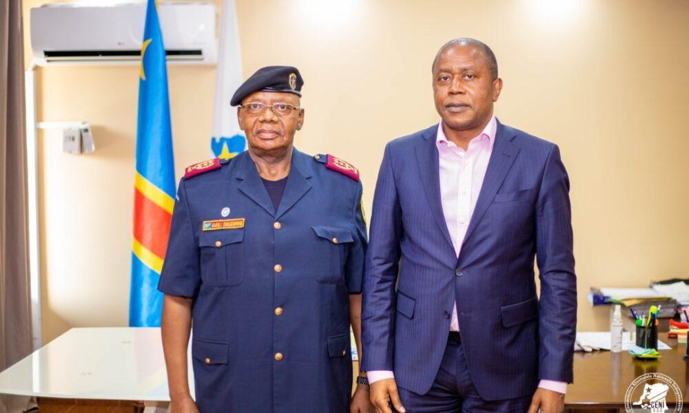 RDC: sécurisation de l’élection des Gouverneurs et Vice-Gouverneurs, le Général Dieudonné Amuli chez Denis Kadima RDC: sécurisation de l’élection des Gouverneurs et Vice-Gouverneurs, le Général Dieudonné Amuli chez Denis Kadima
