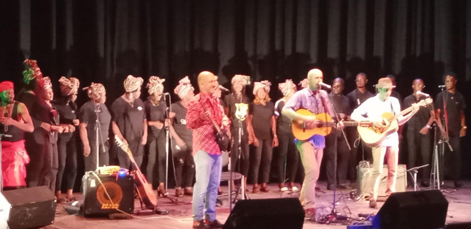 Concert de musique : le groupe Karpatt régale le public à l’IFC Concert de musique : le groupe Karpatt régale le public à l’IFC