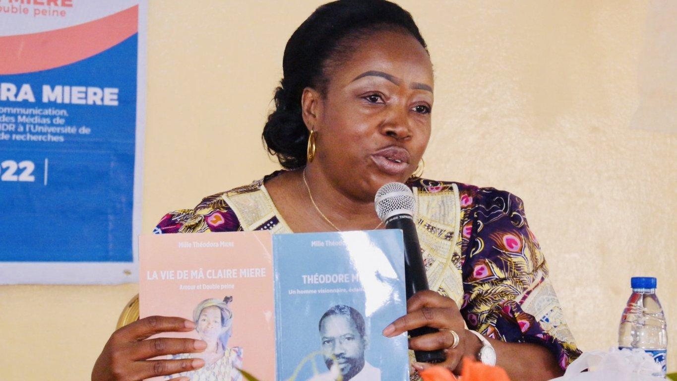 Livre: rencontres littéraires autour des œuvres de Milie Théodora Miere Livre: rencontres littéraires autour des œuvres de Milie Théodora Miere