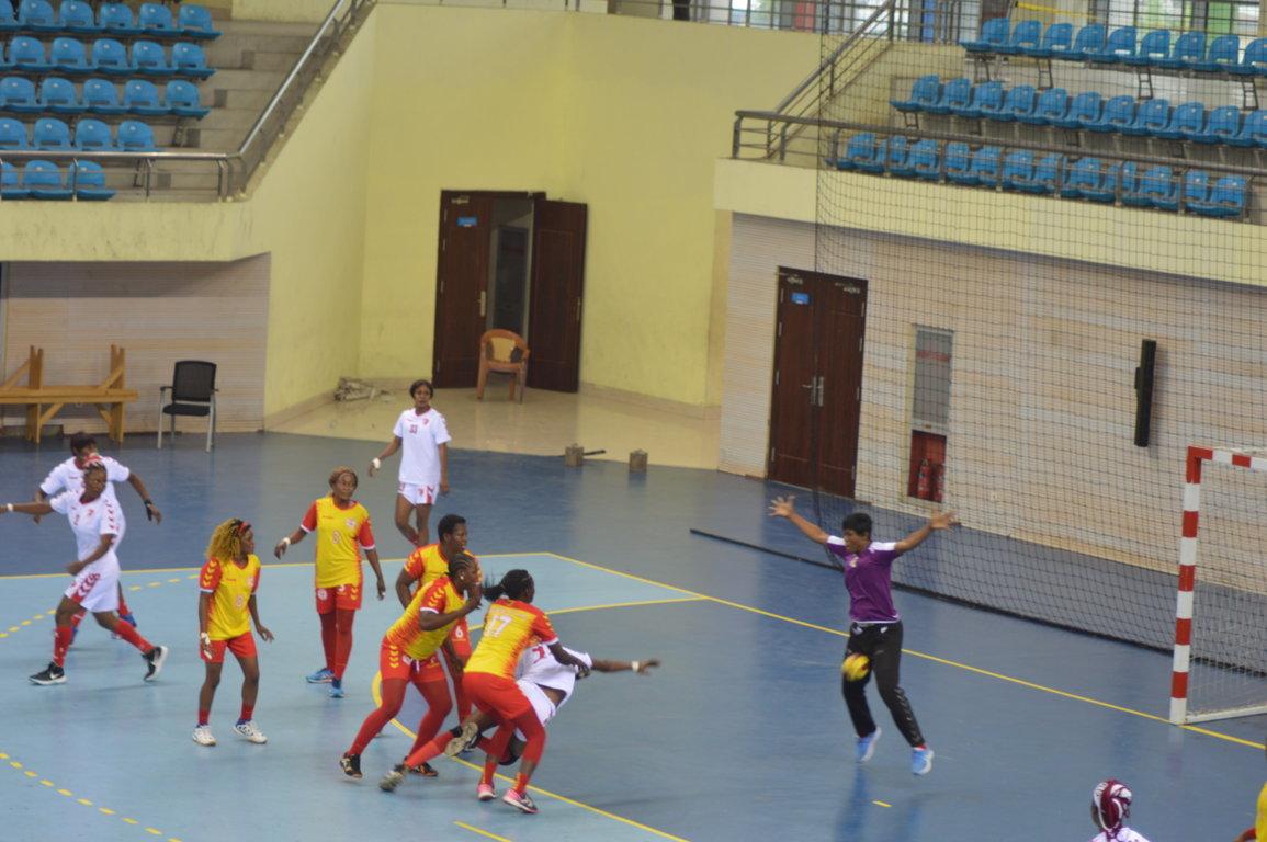 Handball : la 51e édition des championnats nationaux seniors officiellement lancée Handball : la 51e édition des championnats nationaux seniors officiellement lancée