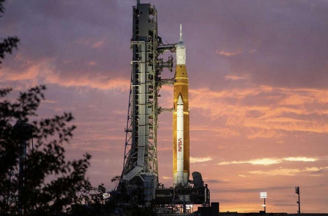 SLS : l'une des fusées les plus puissantes jamais construites part pour la Lune SLS : l'une des fusées les plus puissantes jamais construites part pour la Lune