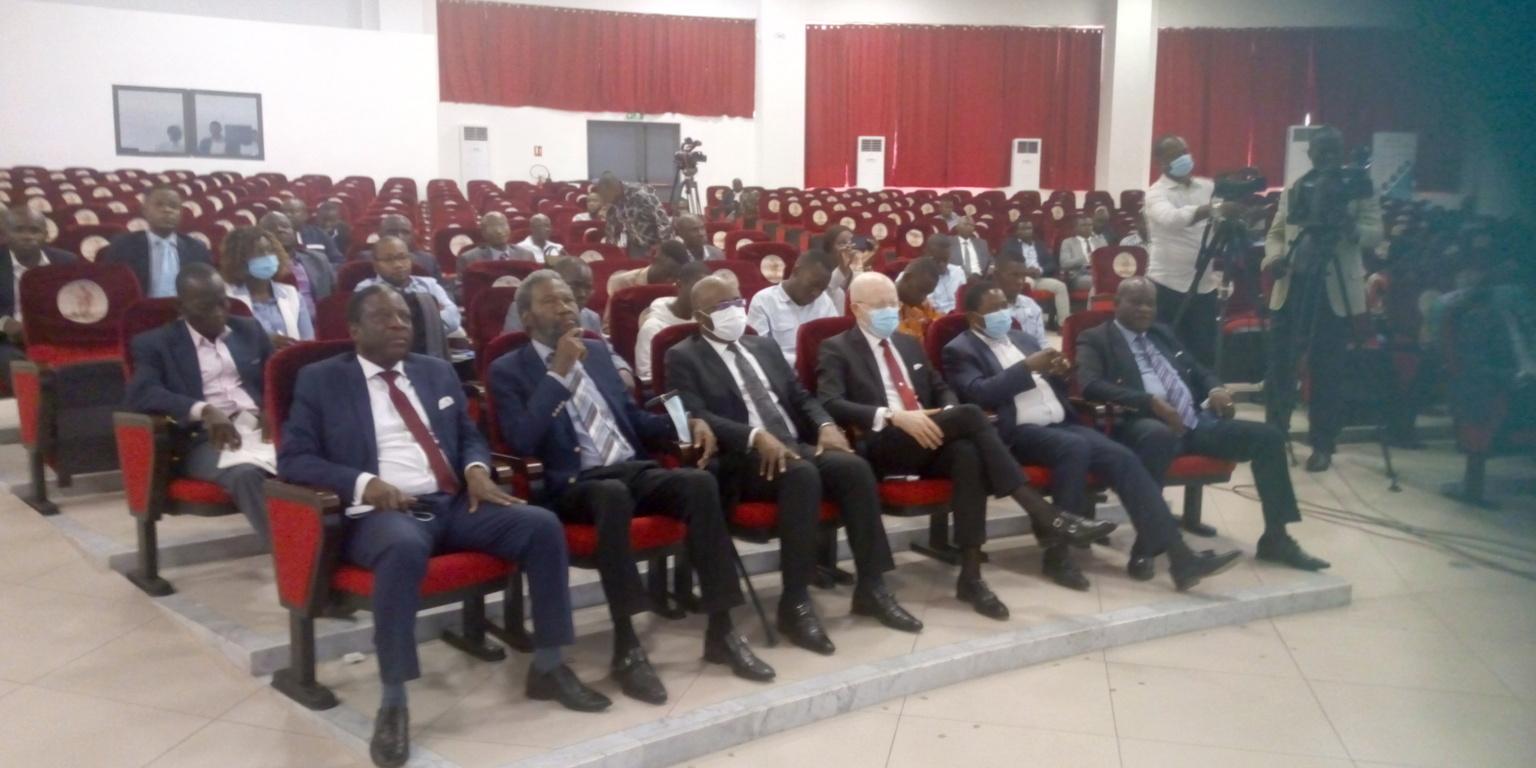 Médias : débat sur la quantité et la qualité des informations livrées aux consommateurs Médias : débat sur la quantité et la qualité des informations livrées aux consommateurs