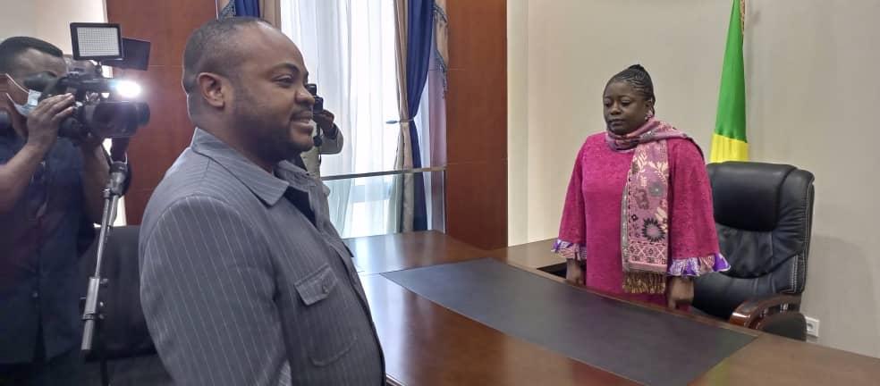 Assemblée nationale : Léonidas Mottom passe le témoin à Destinée Doukaga à la deuxième questure Assemblée nationale : Léonidas Mottom passe le témoin à Destinée Doukaga à la deuxième questure