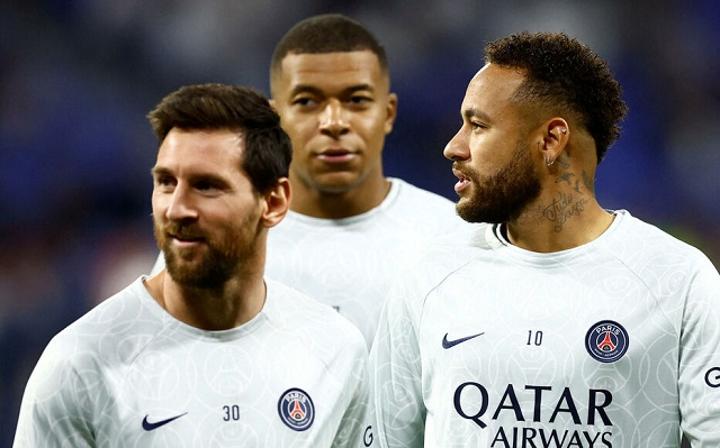 PSG : Kylian Mbappé devient le footballeur le mieux payé au monde PSG : Kylian Mbappé devient le footballeur le mieux payé au monde