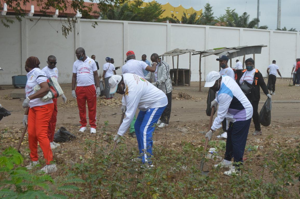 Journée internationale du nettoyage : le Cnosc préoccupé par les défis environnementaux Journée internationale du nettoyage : le Cnosc préoccupé par les défis environnementaux