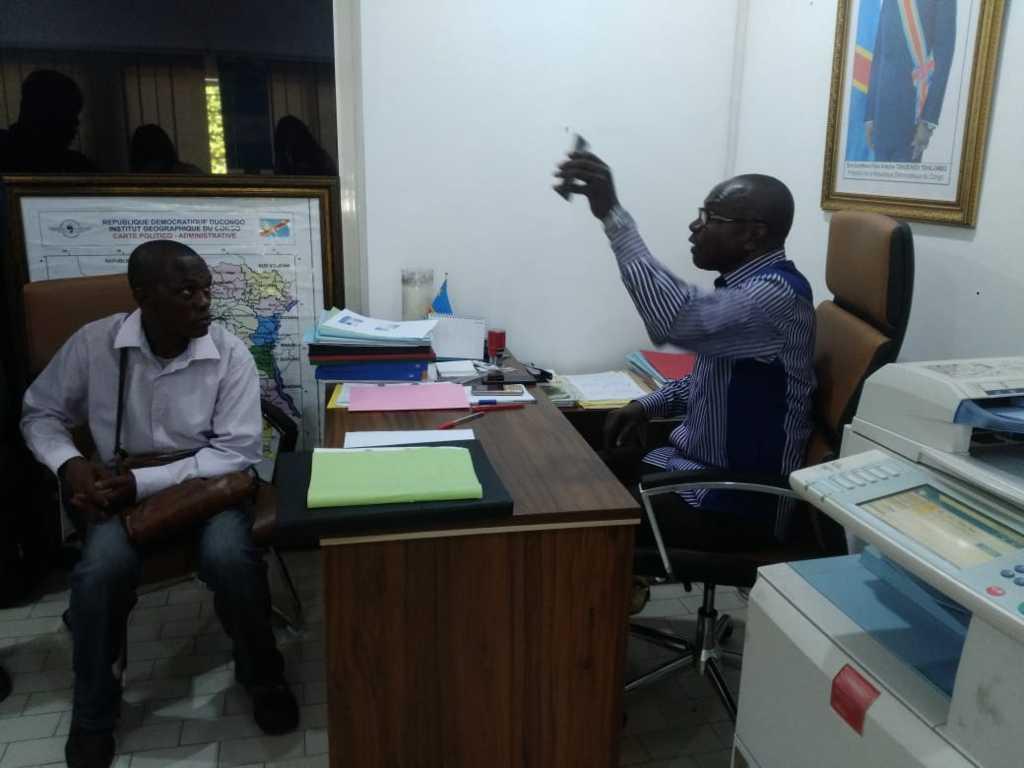 Consulat de la RDC à Pointe-Noire: enrôlement des ressortissants congolais pour l'obtention du passeport biométrique Consulat de la RDC à Pointe-Noire: enrôlement des ressortissants congolais pour l'obtention du passeport biométrique